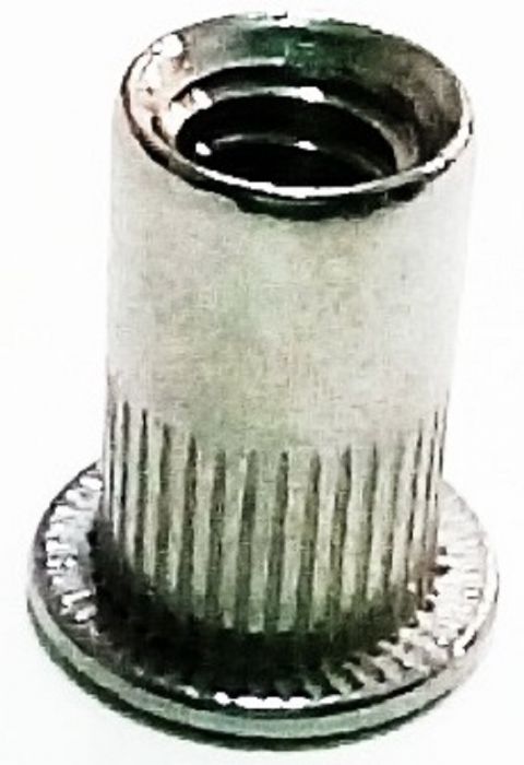 Tuerca Remachable